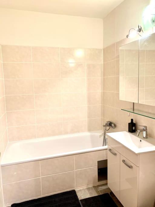 Charmante Wohnung In St. Peter. グラーツ エクステリア 写真